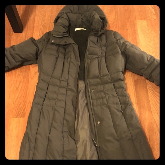 I am selling a puffy coat for the winter - Picture 1 of 6